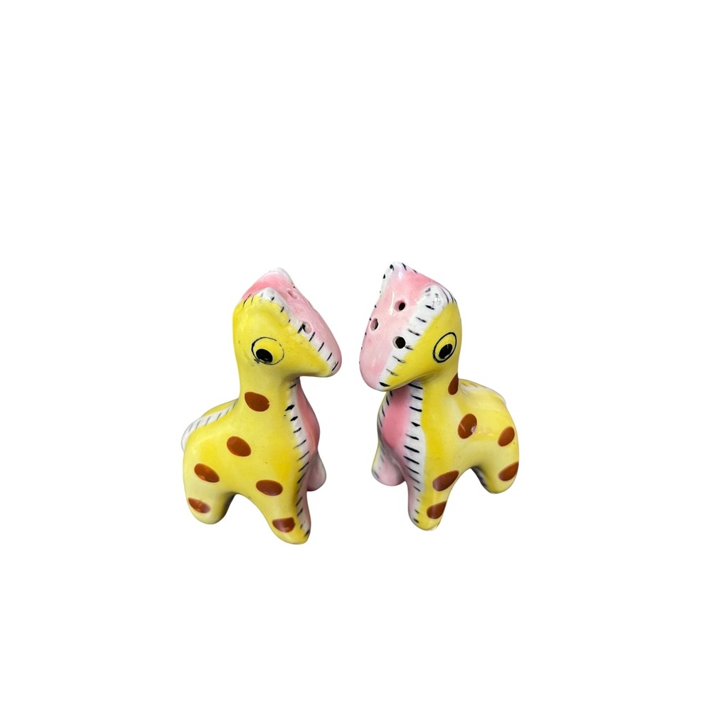 Cute Ceramic Giraffe Salt and Pepper Shakers Yellow Pink Animal‎ Table Decor
